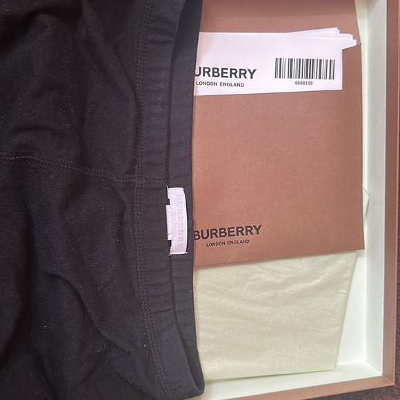Real Burberry leggings never worn - Picture 2 of 4